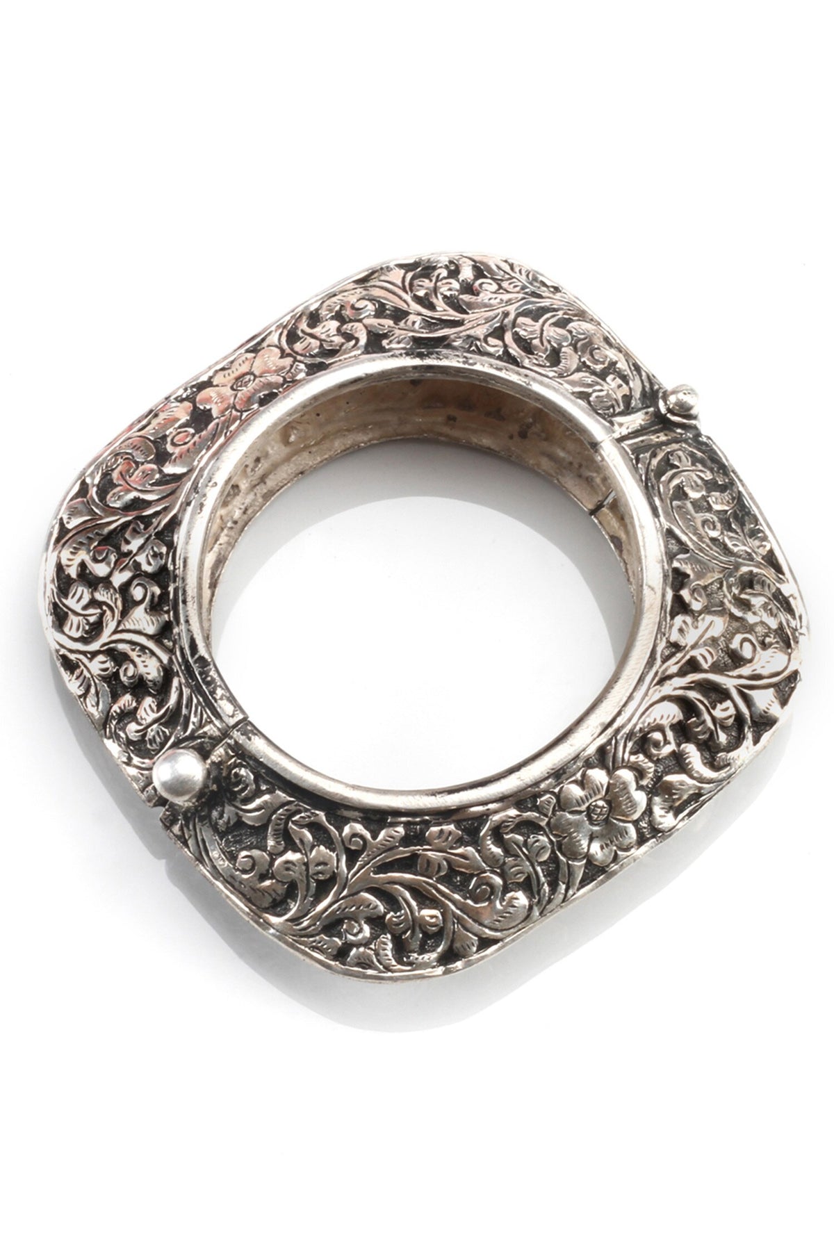 Floral Carved Work Bangle 