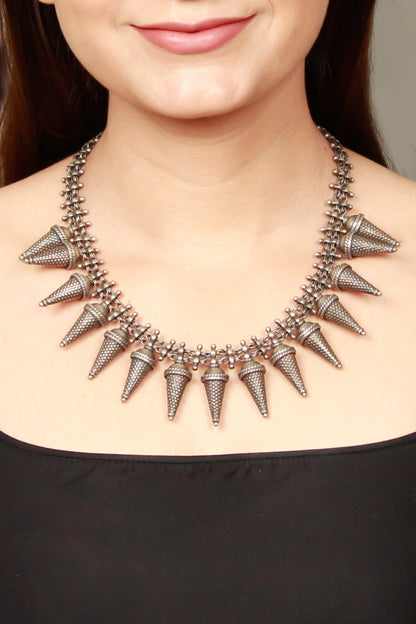 Tapestry Carved Work Necklace 