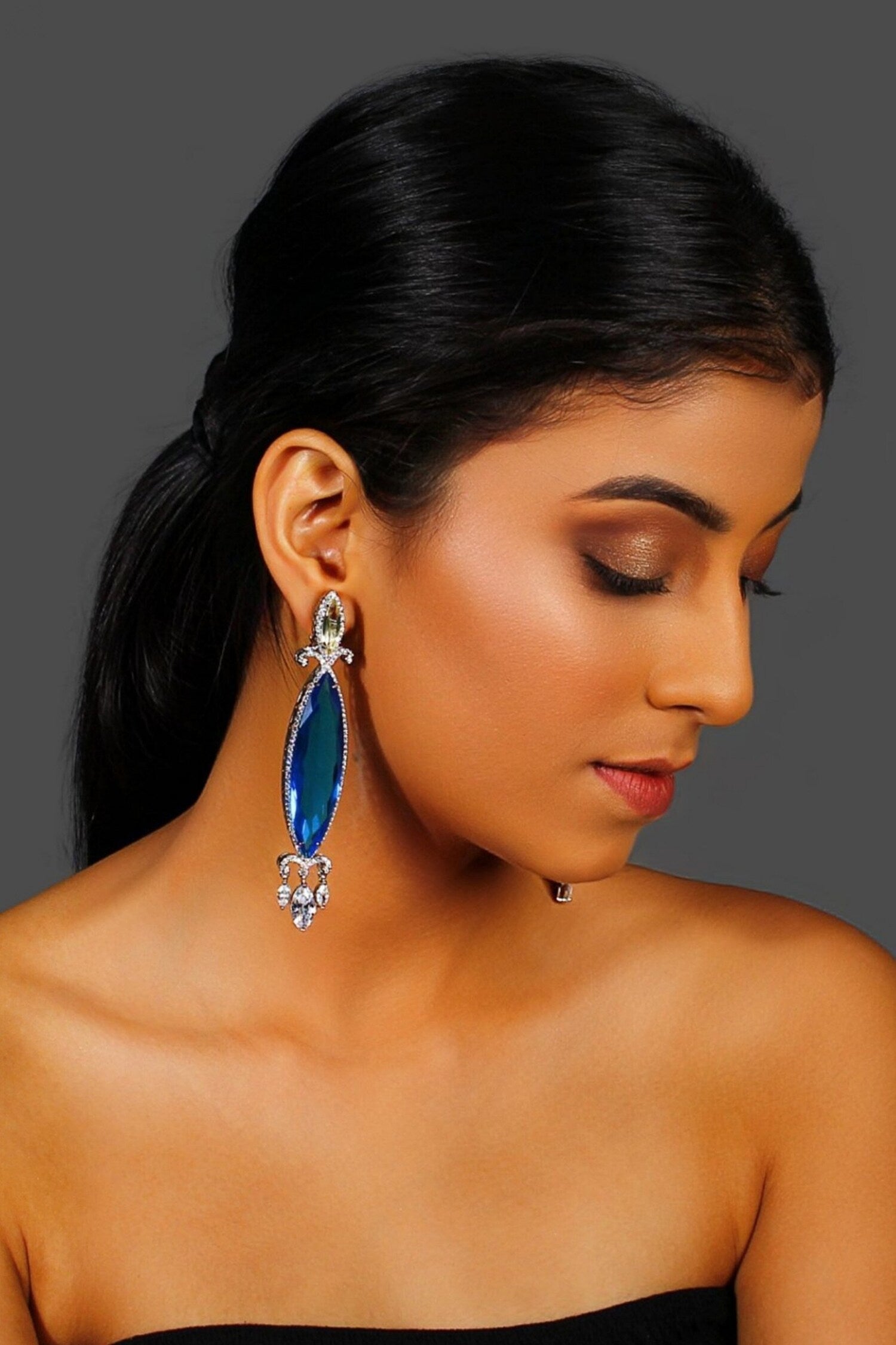Marquise Pattern Embellished Earrings 