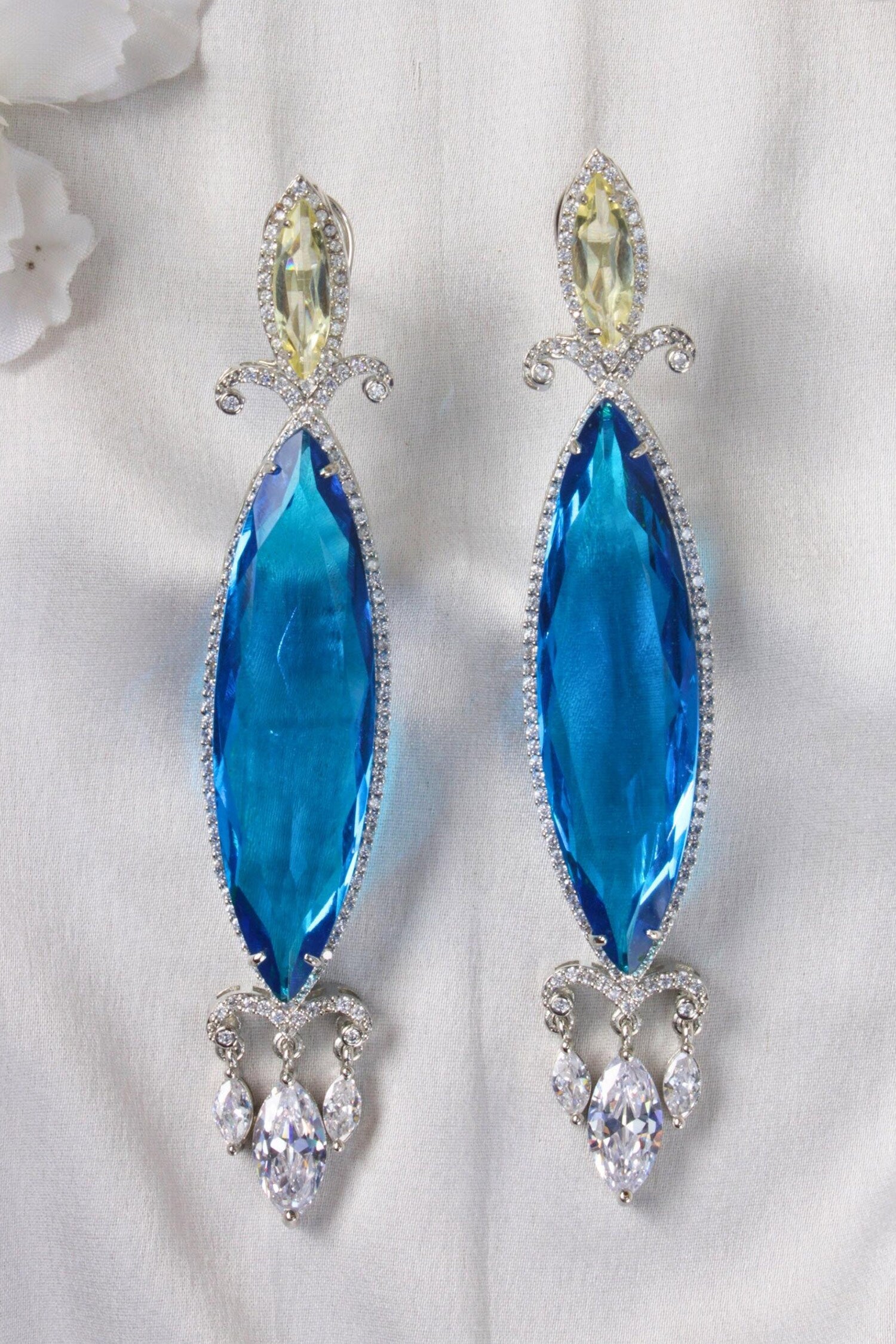 Marquise Pattern Embellished Earrings 