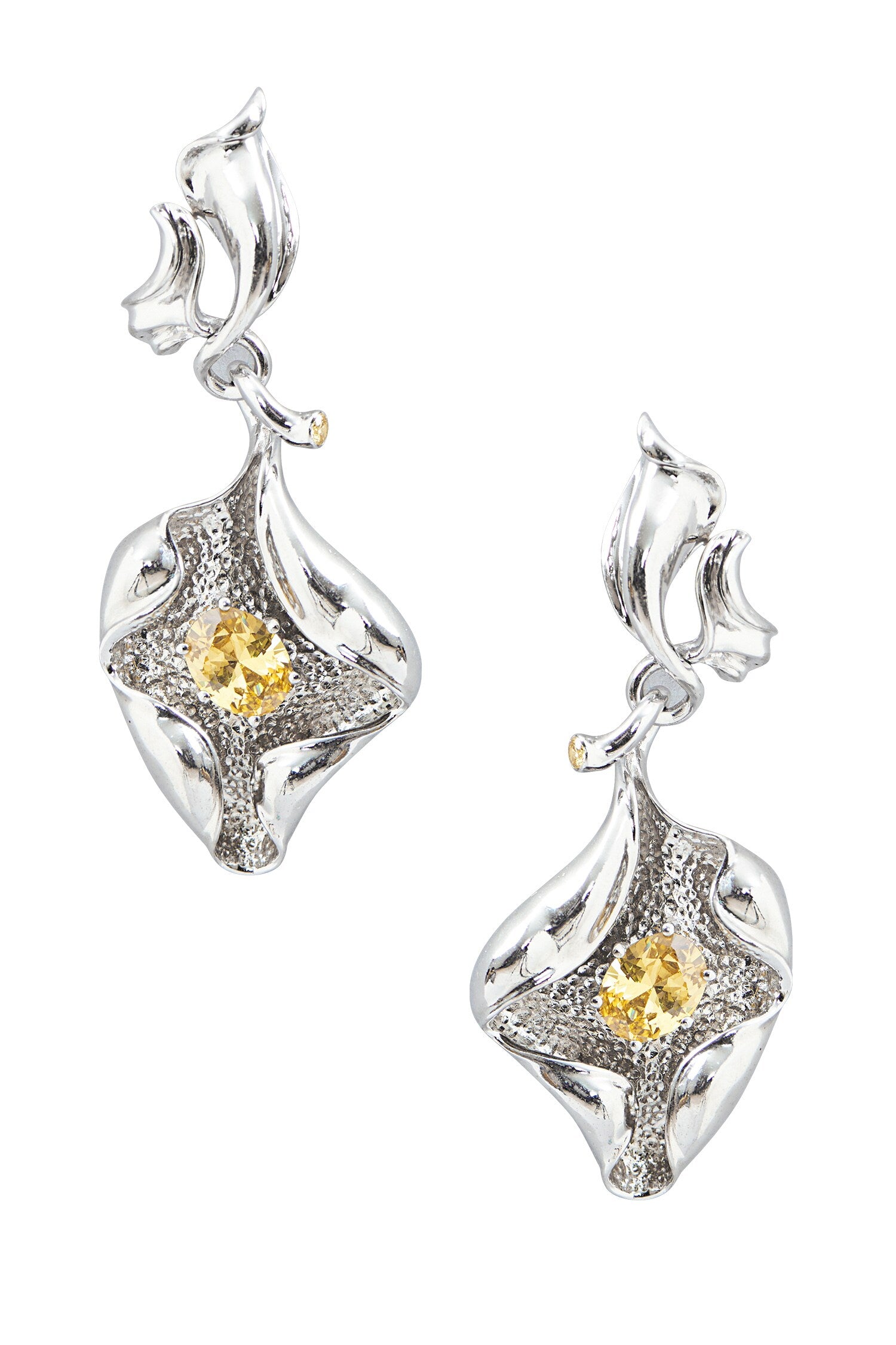 Shell Pattern Embellished Earrings 