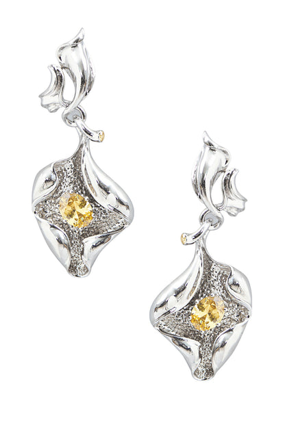 Shell Pattern Embellished Earrings 