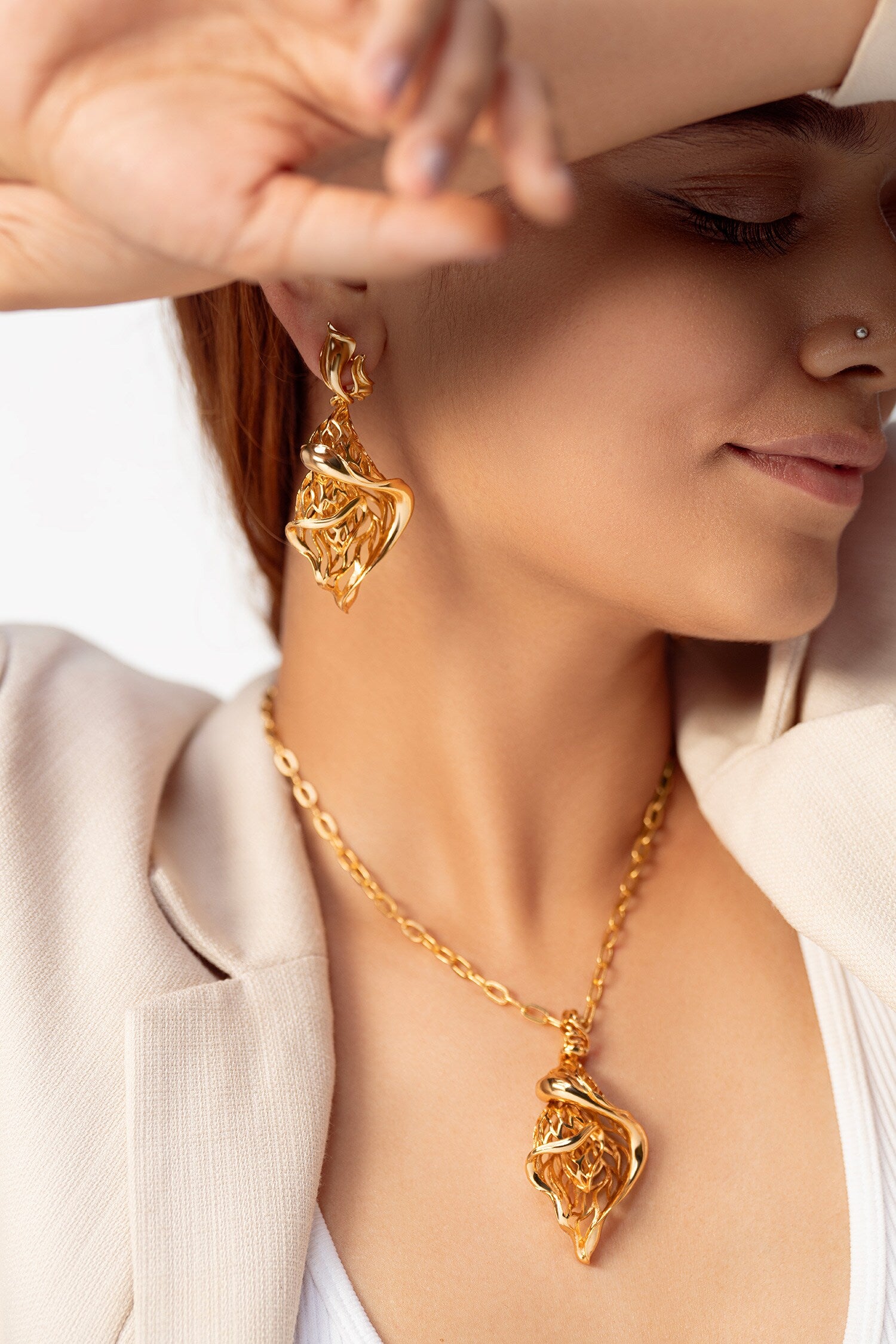 Web Spiral Pattern Dangler Earrings 