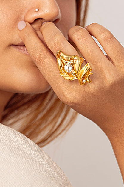 Carved Shell Pattern Ring 