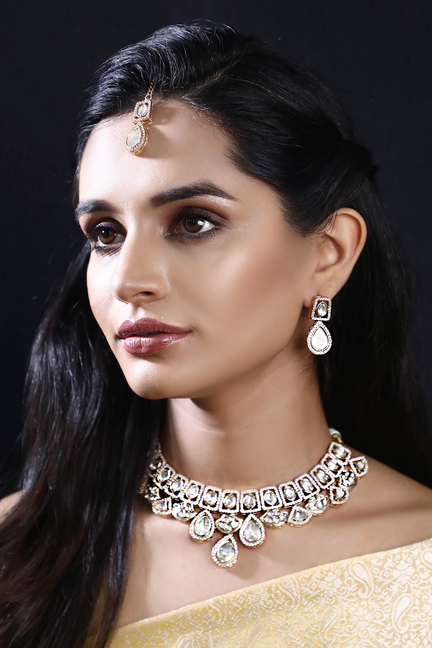 Stones Embellished Necklace Set 