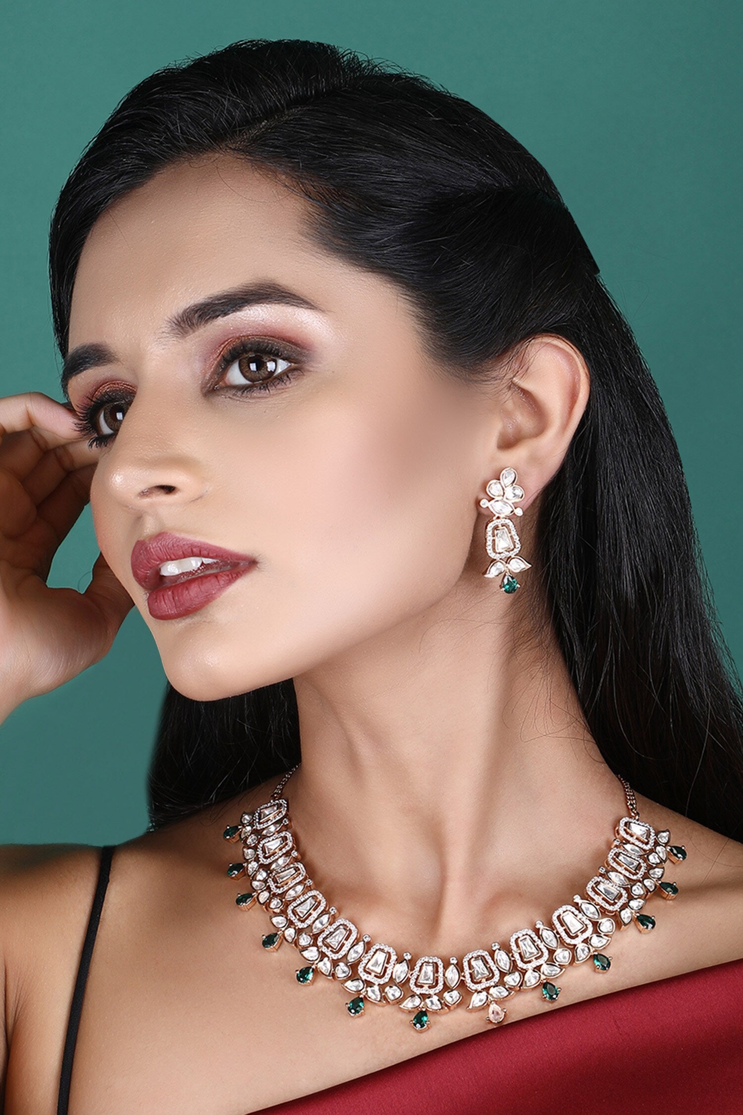 Zircon Embellished Necklace Set 