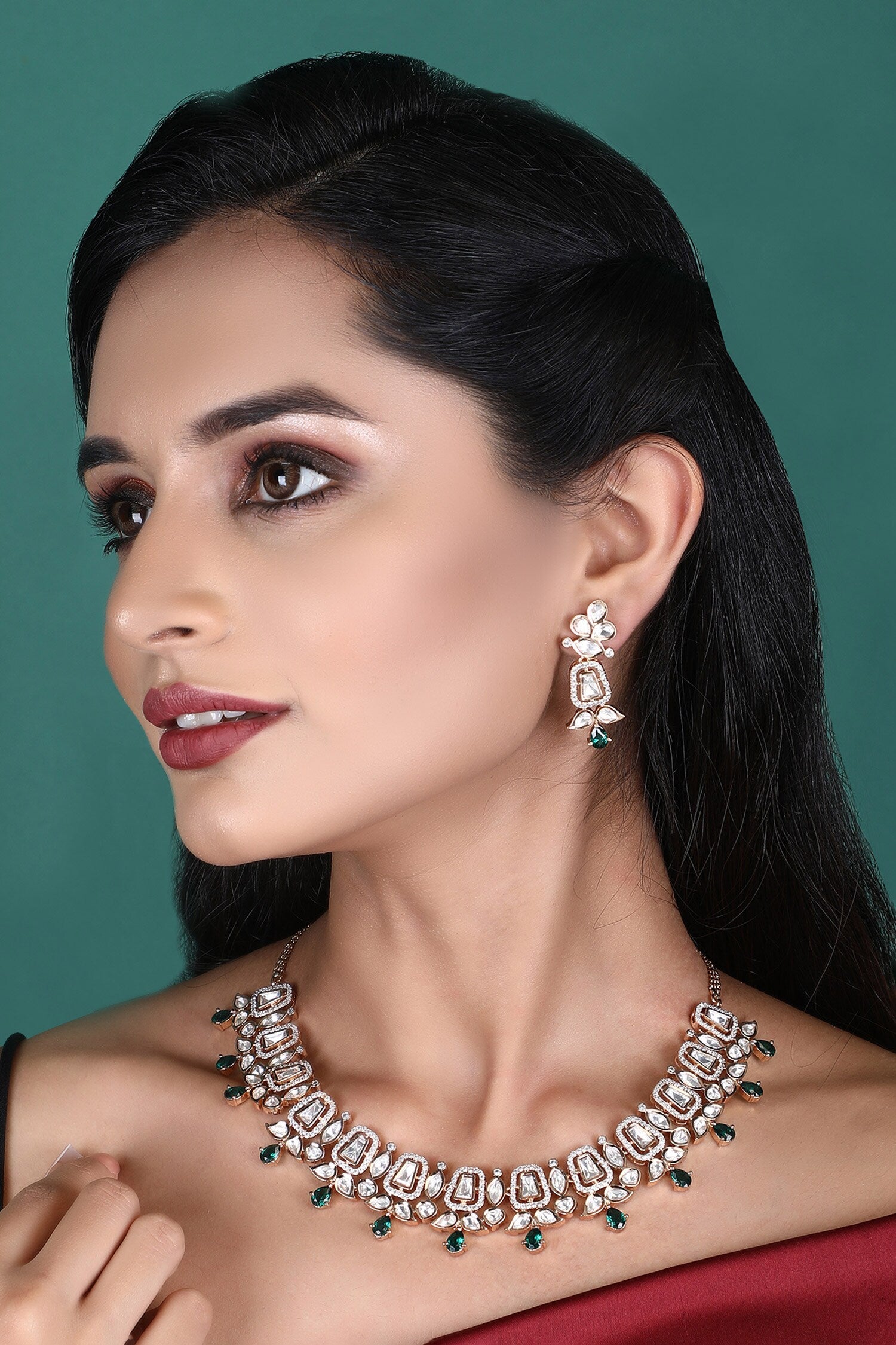 Zircon Embellished Necklace Set 