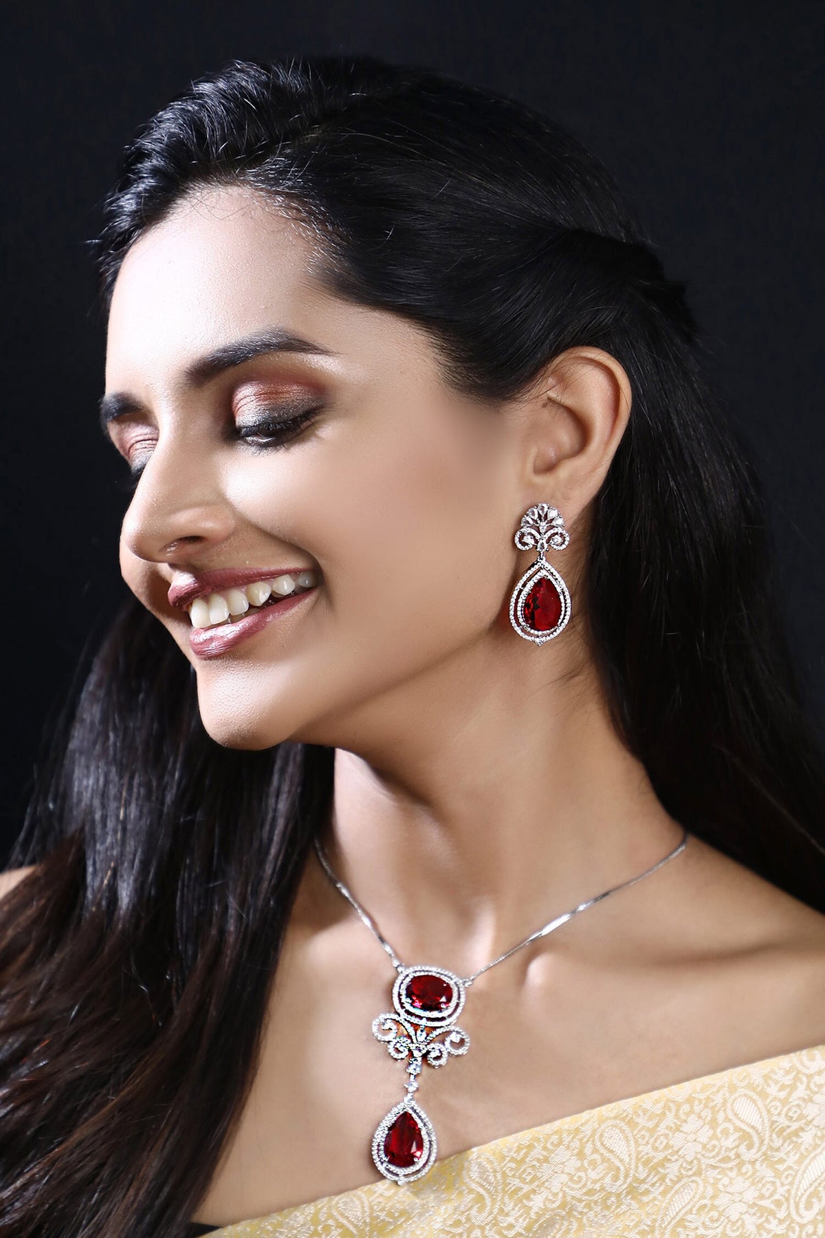 Zircon Embellished Jewellery Set 