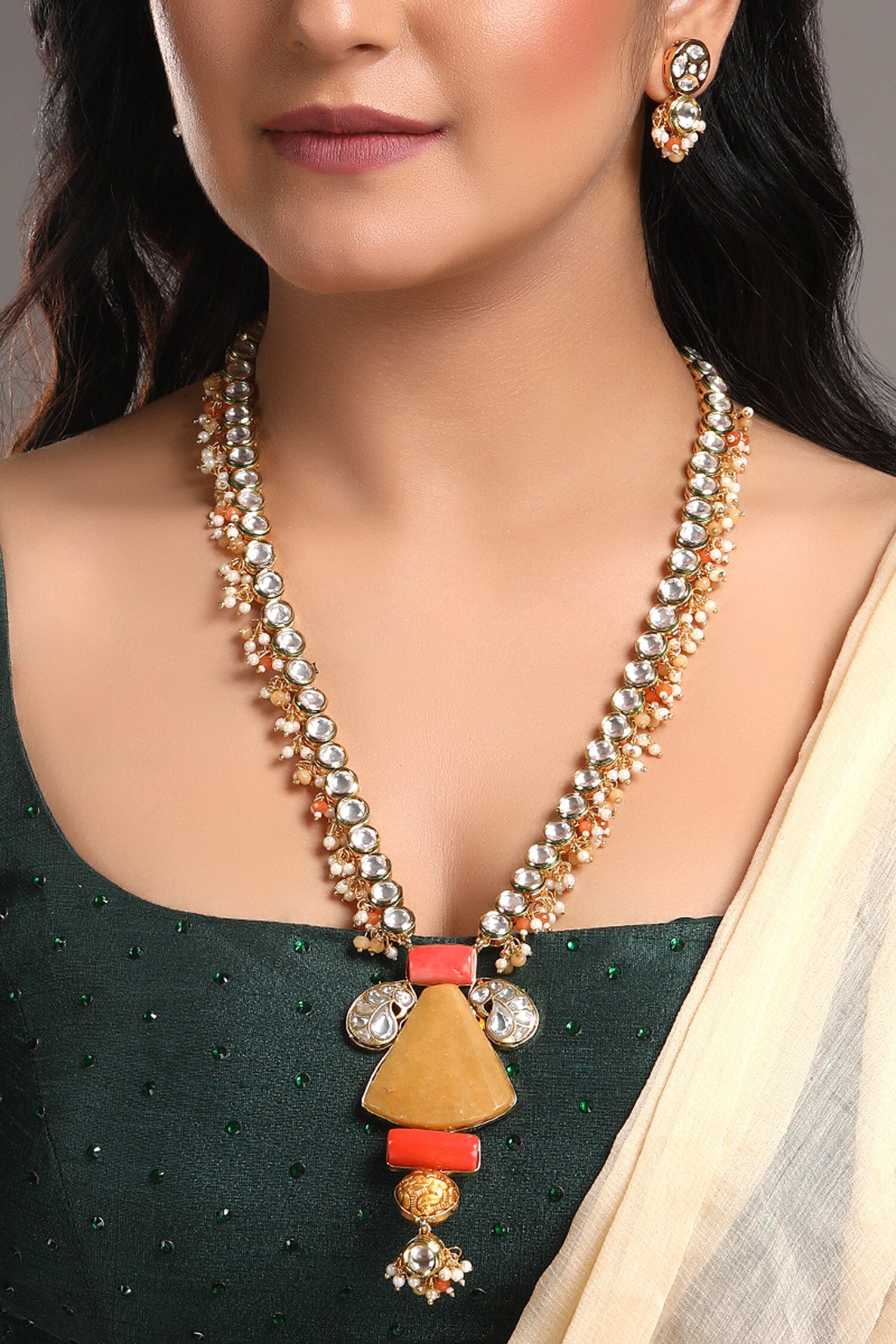 Geometric Kundan Embellished Necklace Set 
