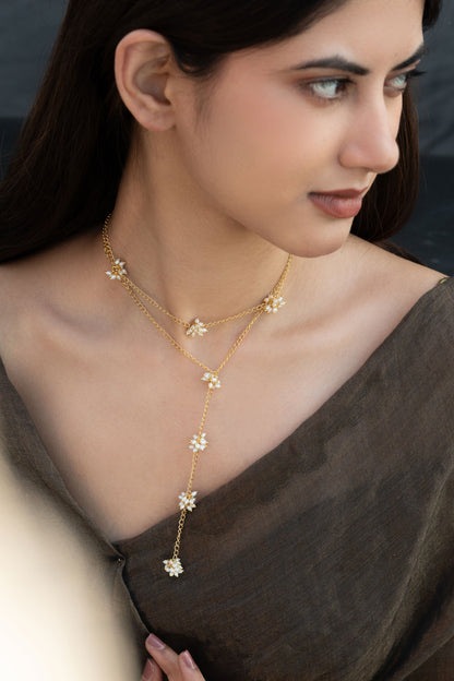 Shell Pearl Embellished Chain Pendant Necklace 