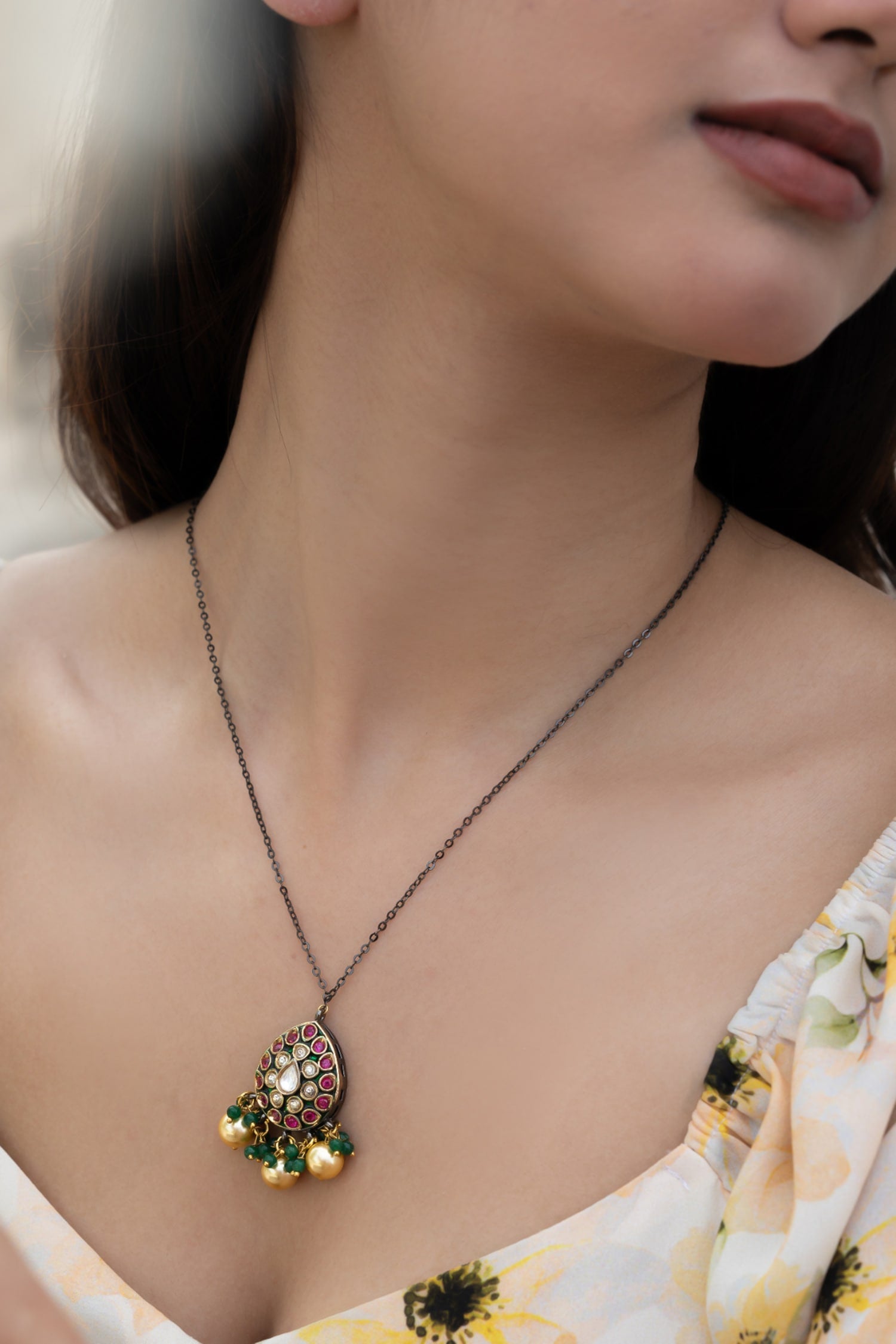 Polki Embellished Pendant Necklace 