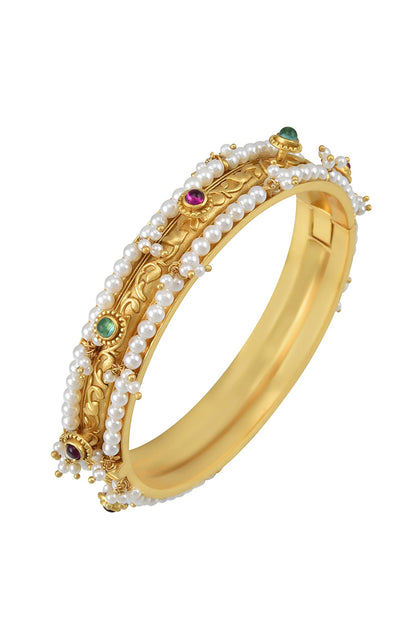 Srinidhi Pearl Embellished Kada 
