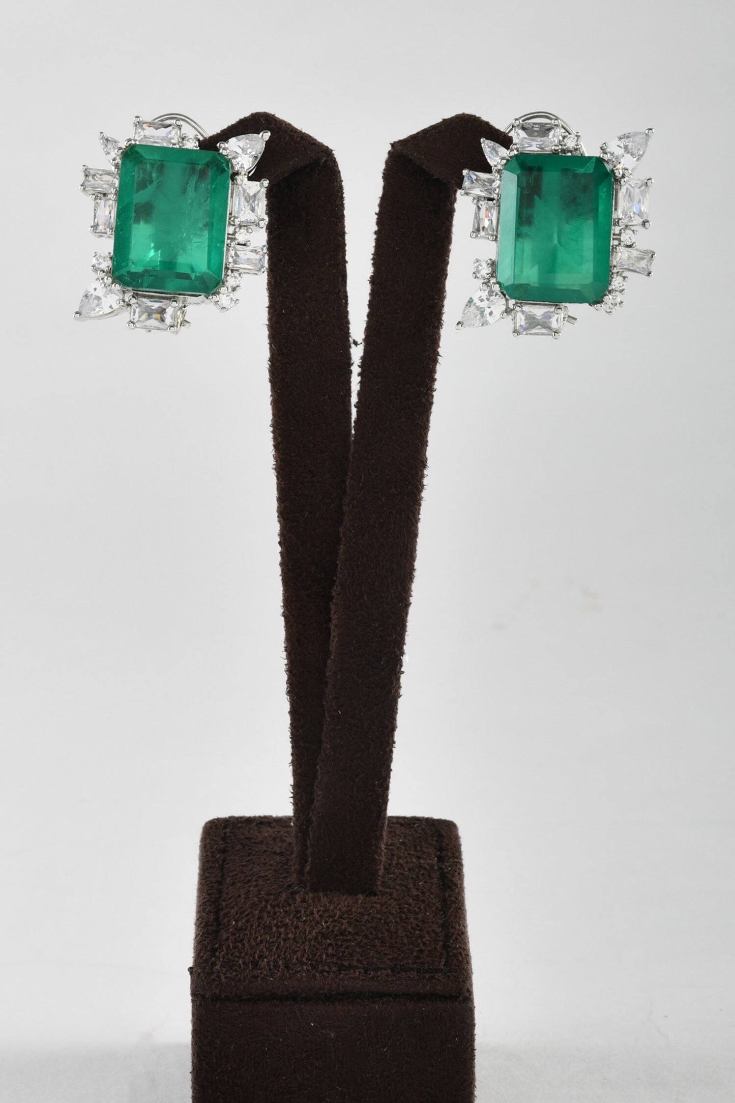 Royal Highness Stud Earrings 