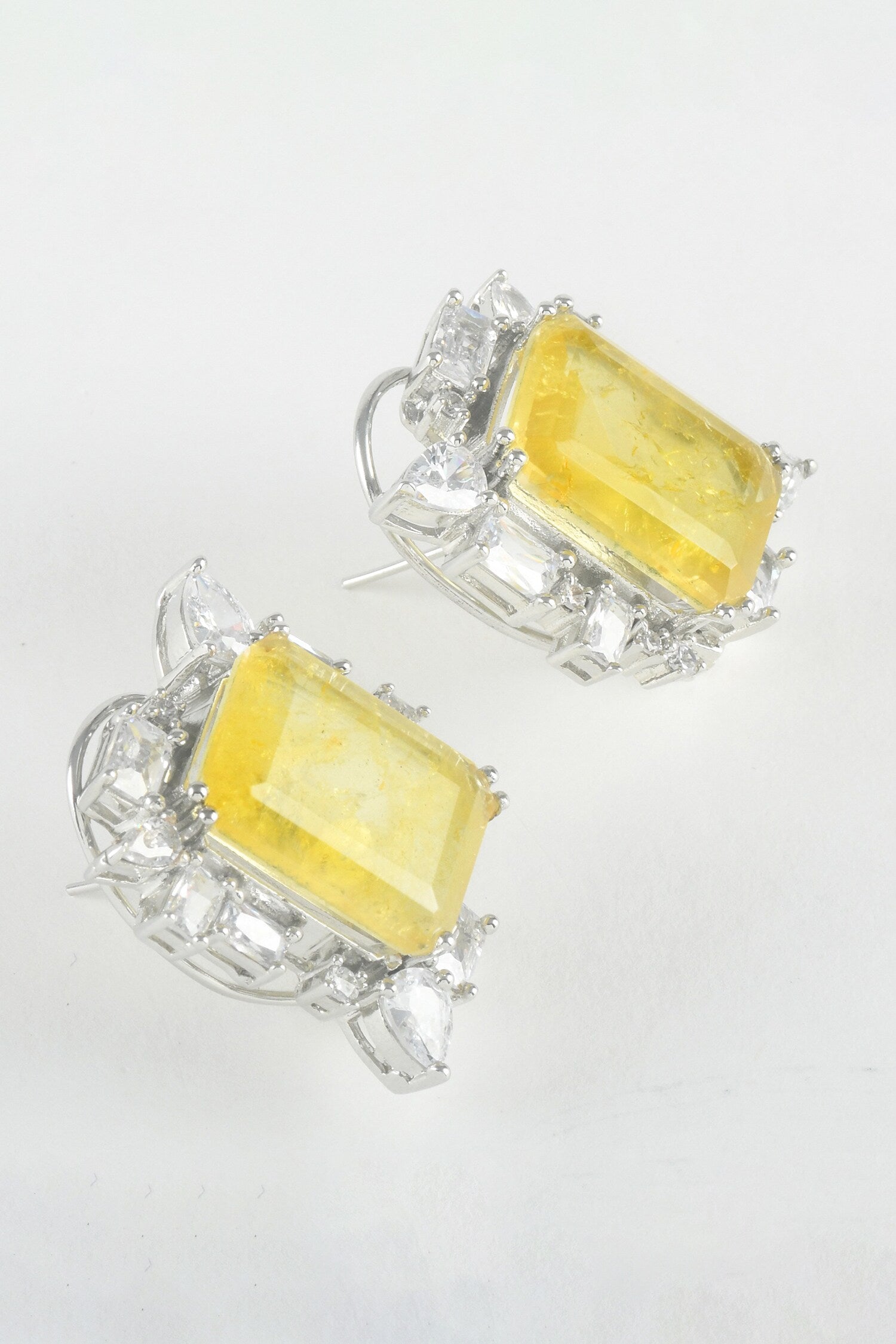 Royal Highness Geometric Stud Earrings 