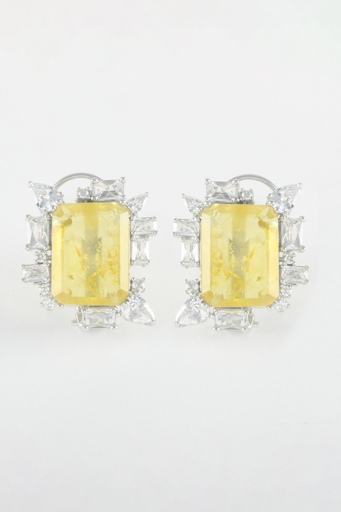 Royal Highness Geometric Stud Earrings 