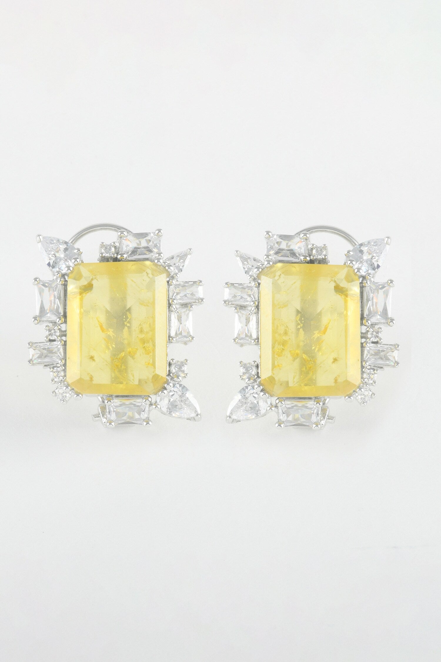Royal Highness Geometric Stud Earrings 