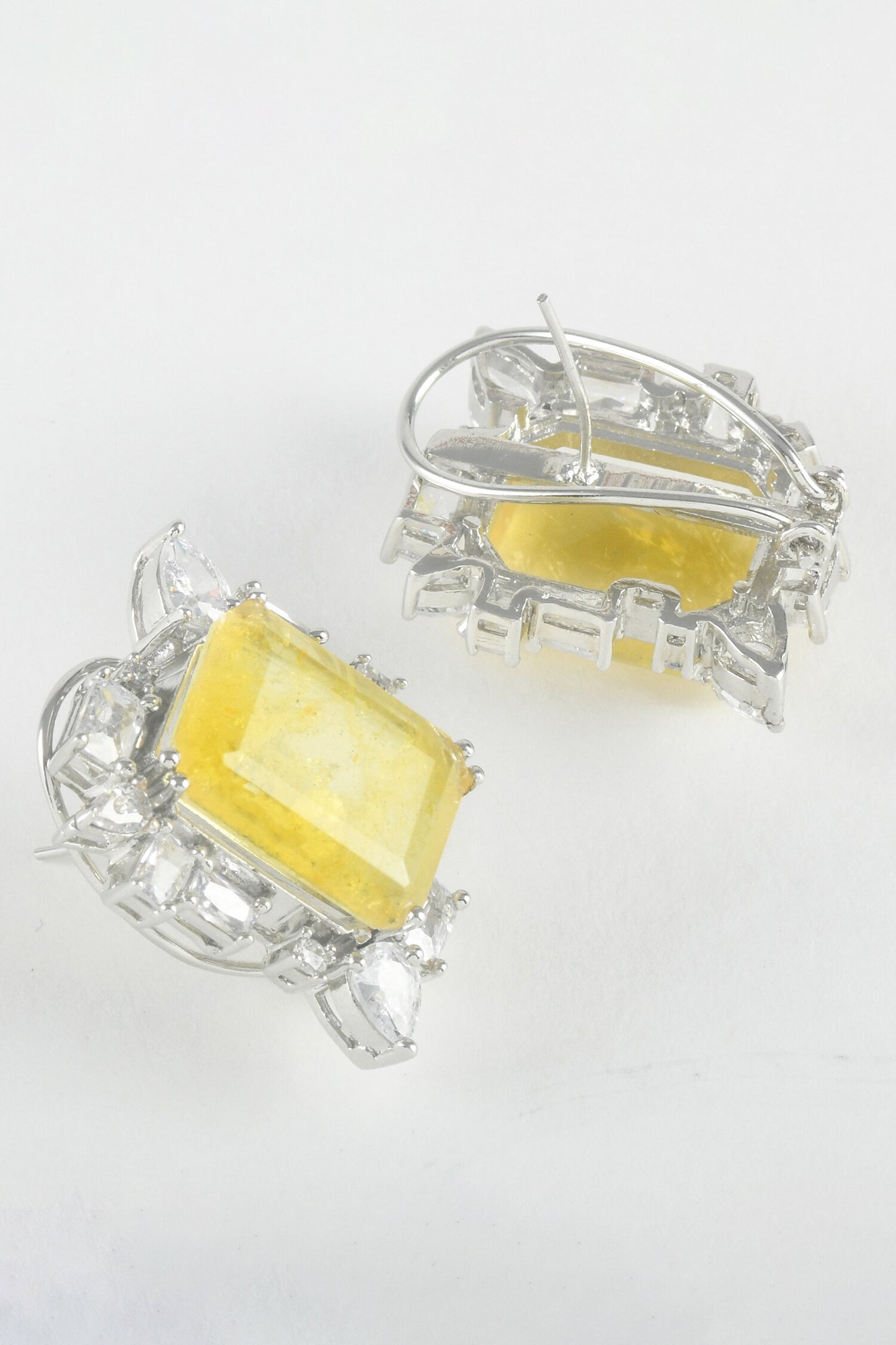 Royal Highness Geometric Stud Earrings 