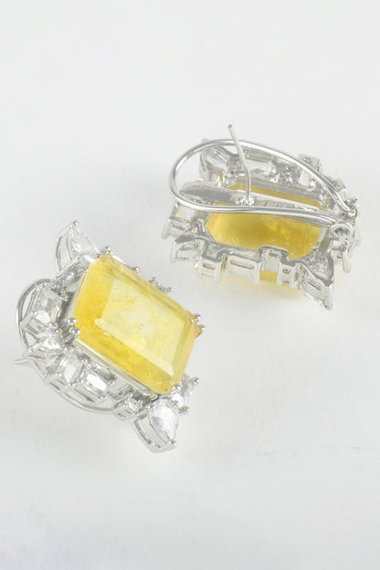 Royal Highness Geometric Stud Earrings 