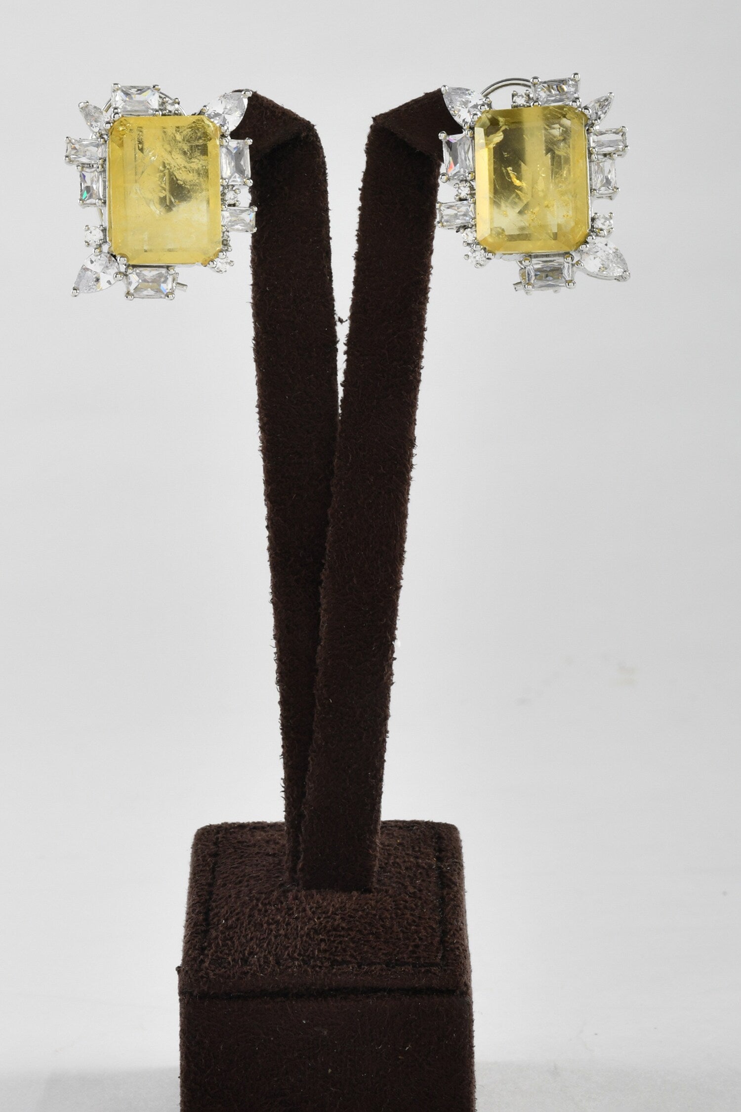 Royal Highness Geometric Stud Earrings 