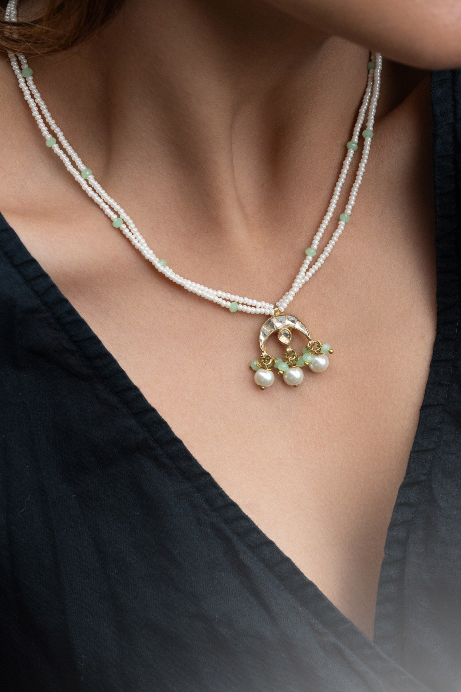 Embossed Bead Pearl Necklace 