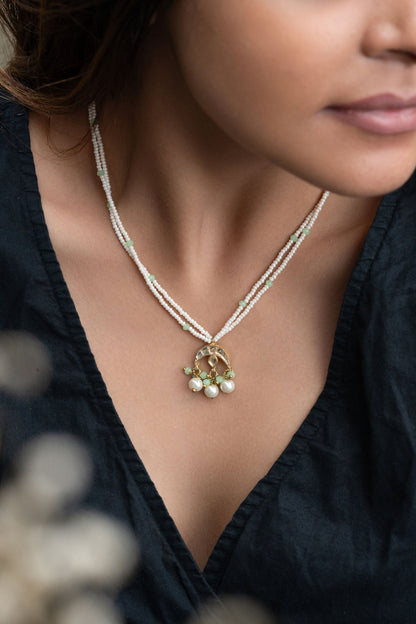 Half Moon Pendant Pearl Necklace 