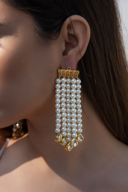 Misty Pearl Tassel Dangler Earrings 