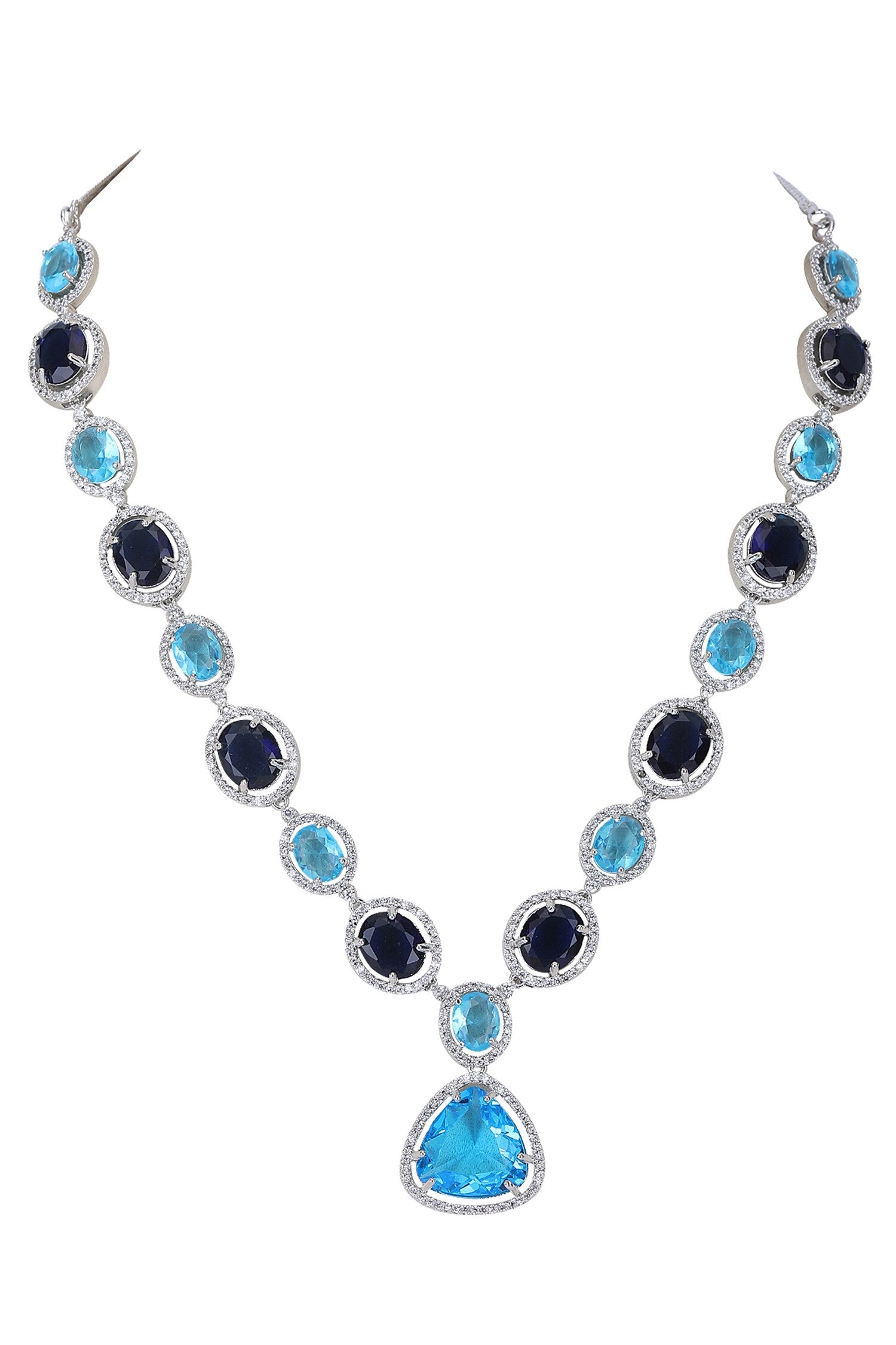 Embellished Pendant Necklace Set 
