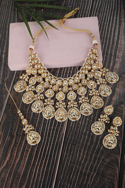 Kundan Embellished Choker Necklace Set 