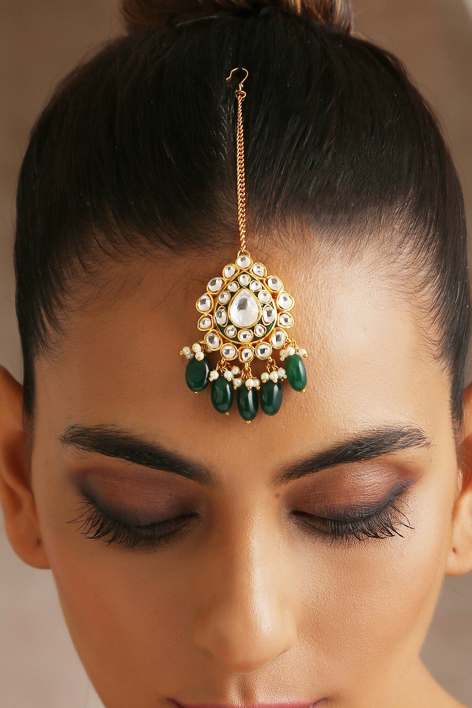 Tear Drop Shaped Maangtikka 