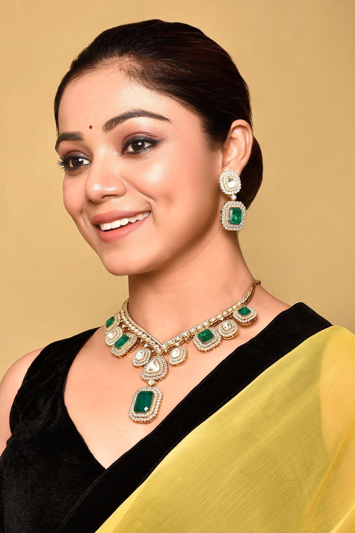 Stone Studded Pendant Necklace Set 