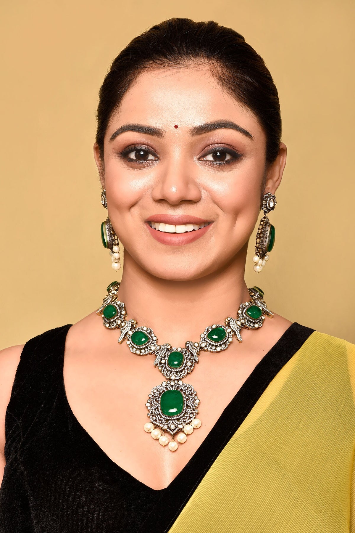 Stone Studded Swirl Pattern Necklace Set 