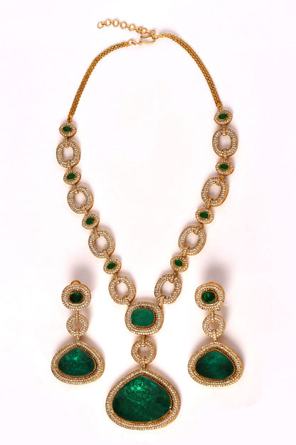 Stone Studded Link Pattern Necklace Set 