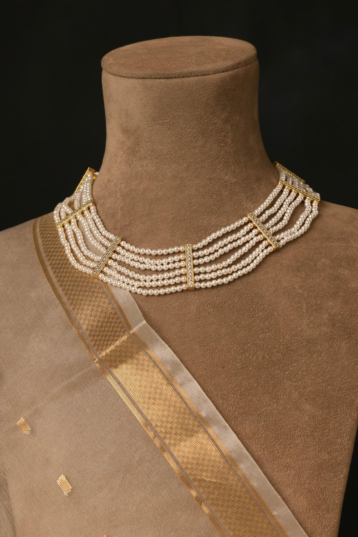 Vaijayanti Embellished Necklace 