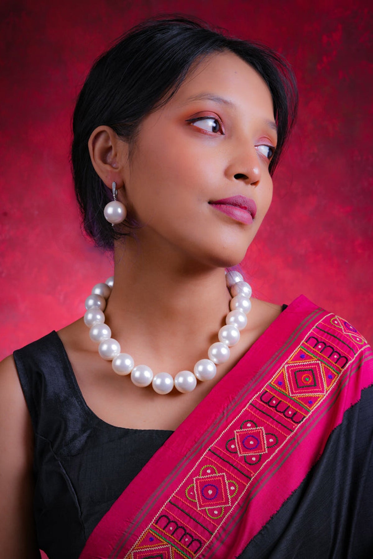Midas Touch Pearls Embellished Necklace 