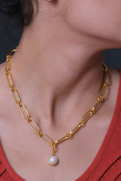 Linked Pearl Embellished Necklace Set 