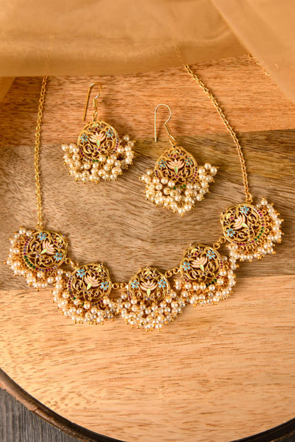 Amrita Embellished Choker Necklace Set 