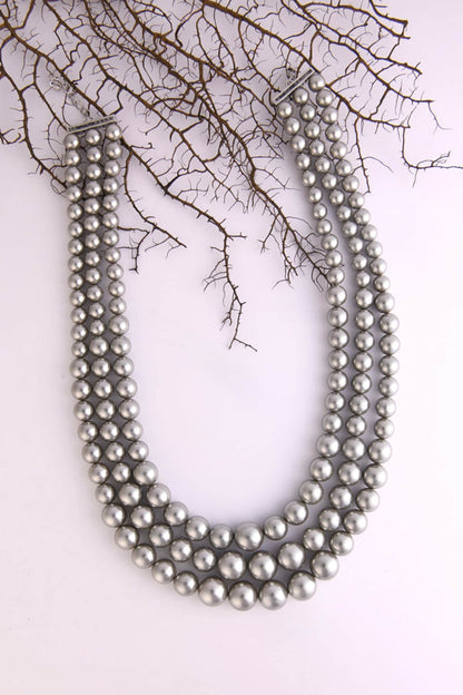 Moonlit Elegance Pearl Necklace 