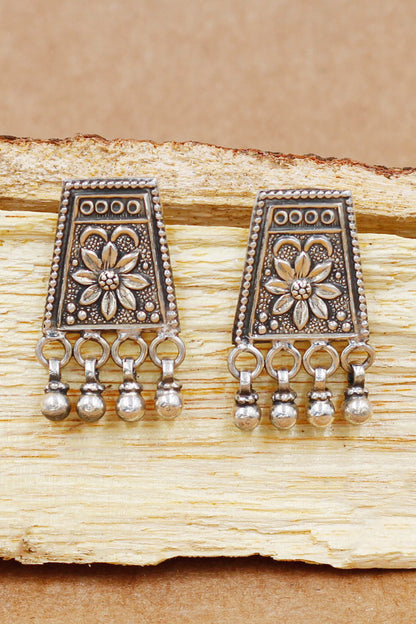 Flower Carved Earrings 