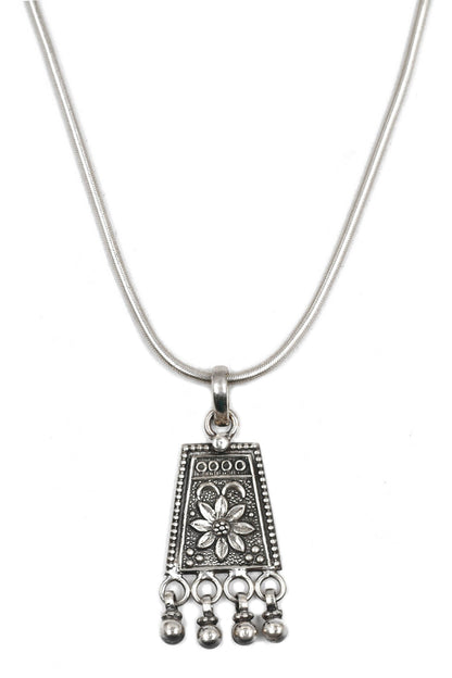 Geometric Floral Carved Pendant Chain Necklace 