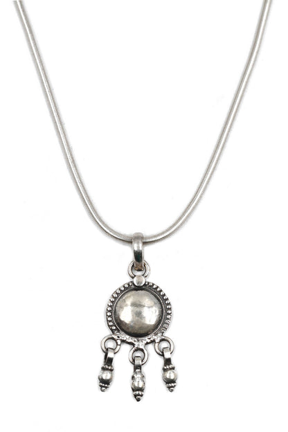 Circular Carved Pendant Chain Necklace 