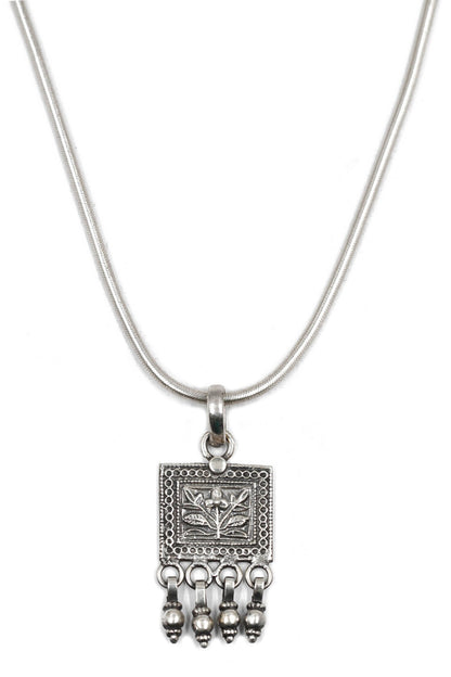 Florette Carved Pendant Chain Necklace 