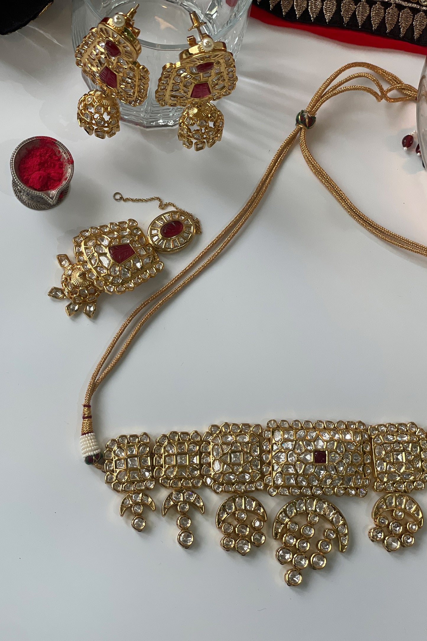Geometric Cut Work Choker Necklace Set 