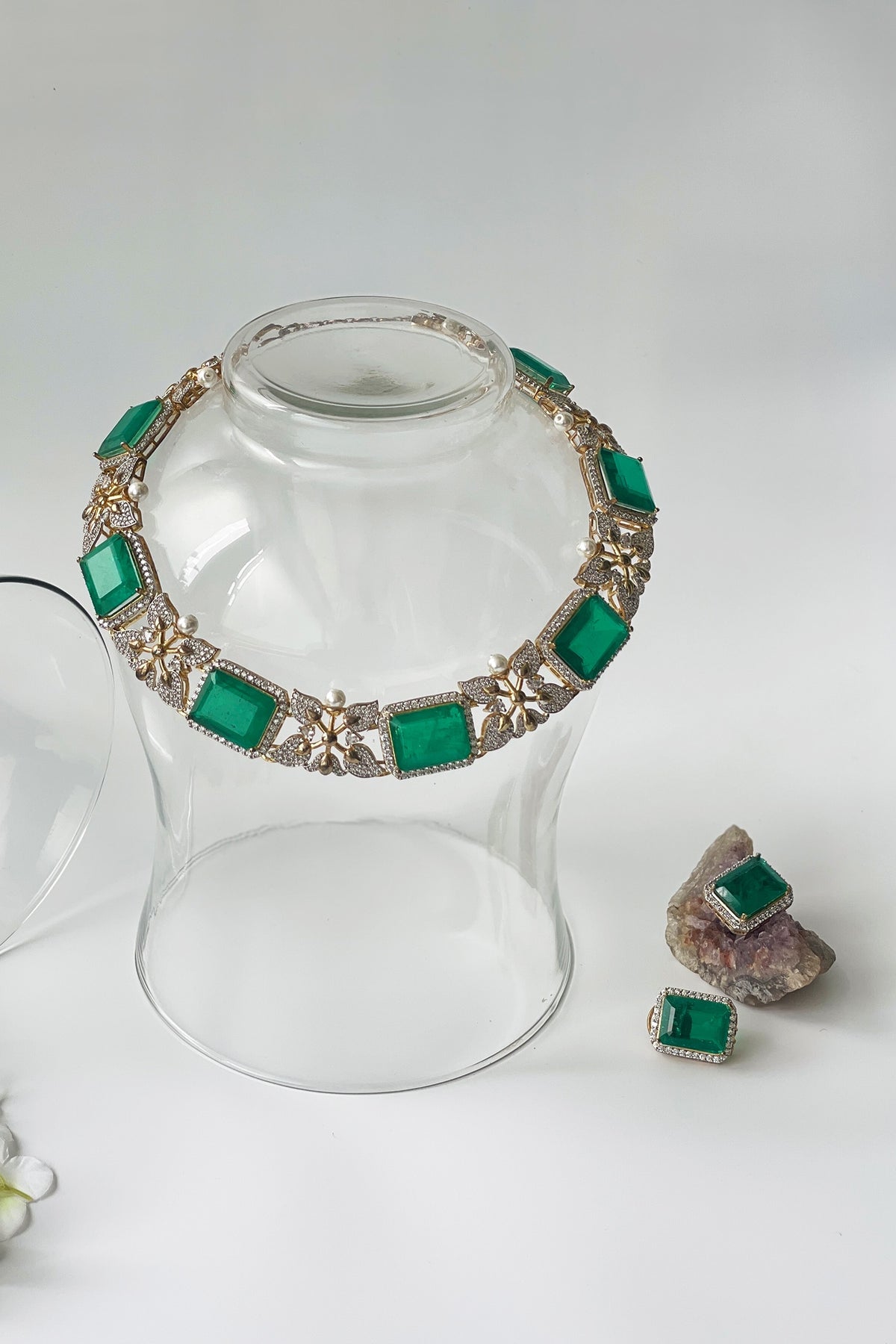 Victorian Stone Studded Chunky Necklace Set 