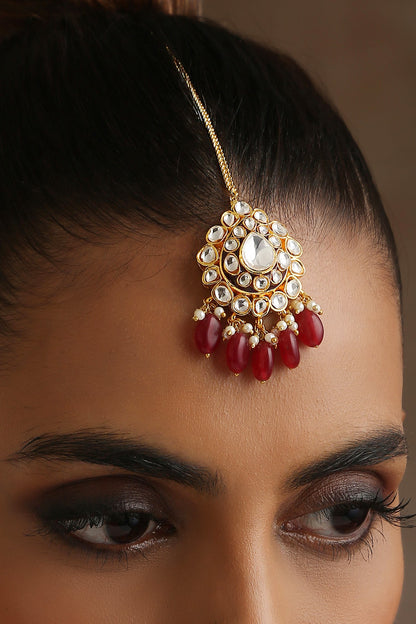 Tear Drop Carved Maangtikka 