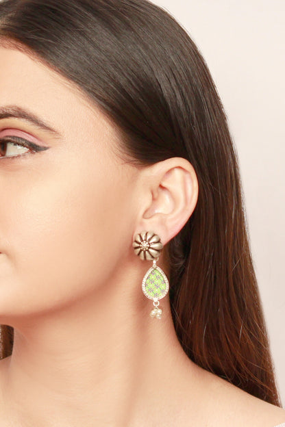 Hena Floral Drop Earrings 