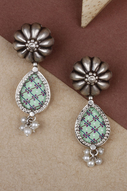 Hena Floral Drop Earrings 
