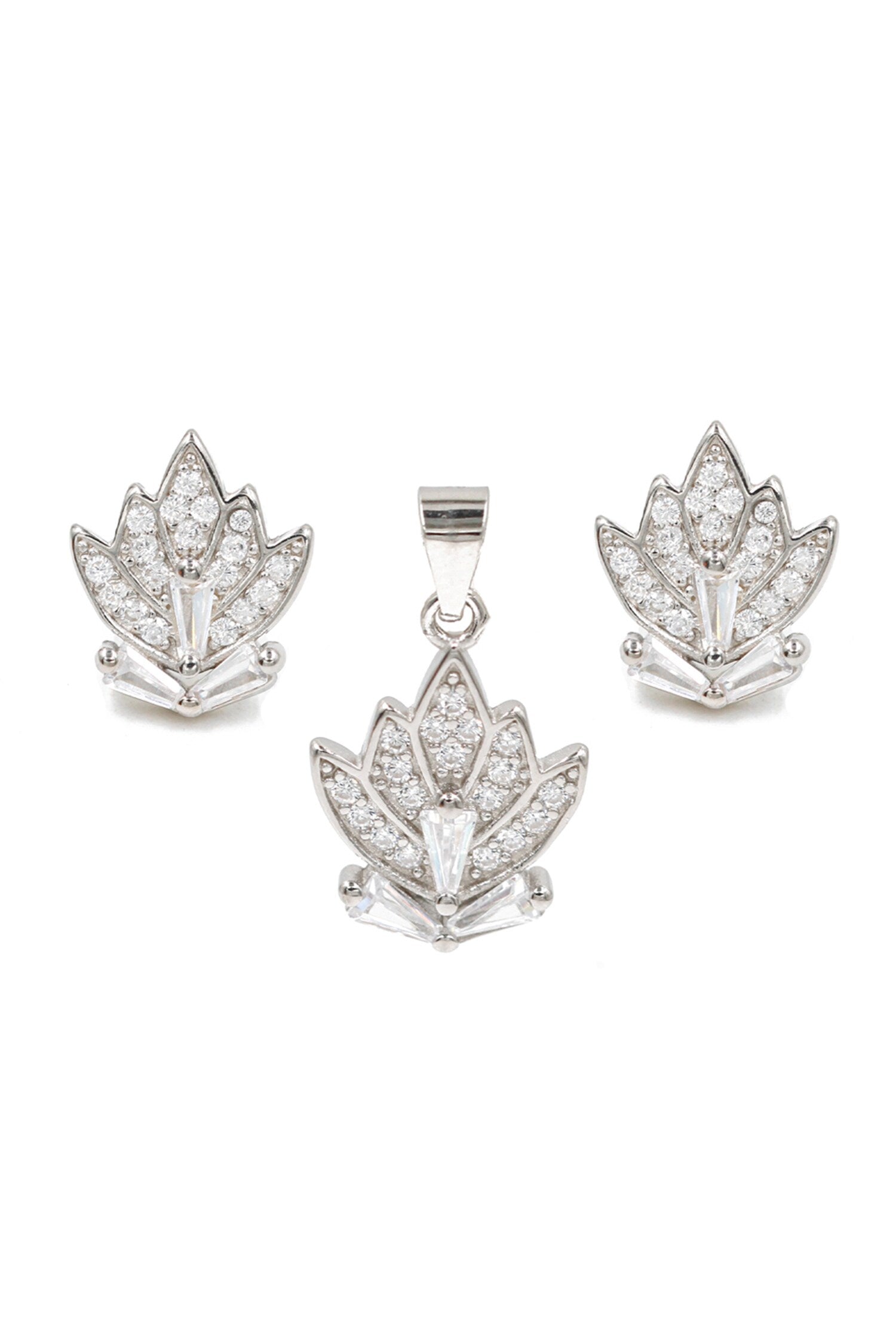 Leaflet Embellished Studs With Pendant 
