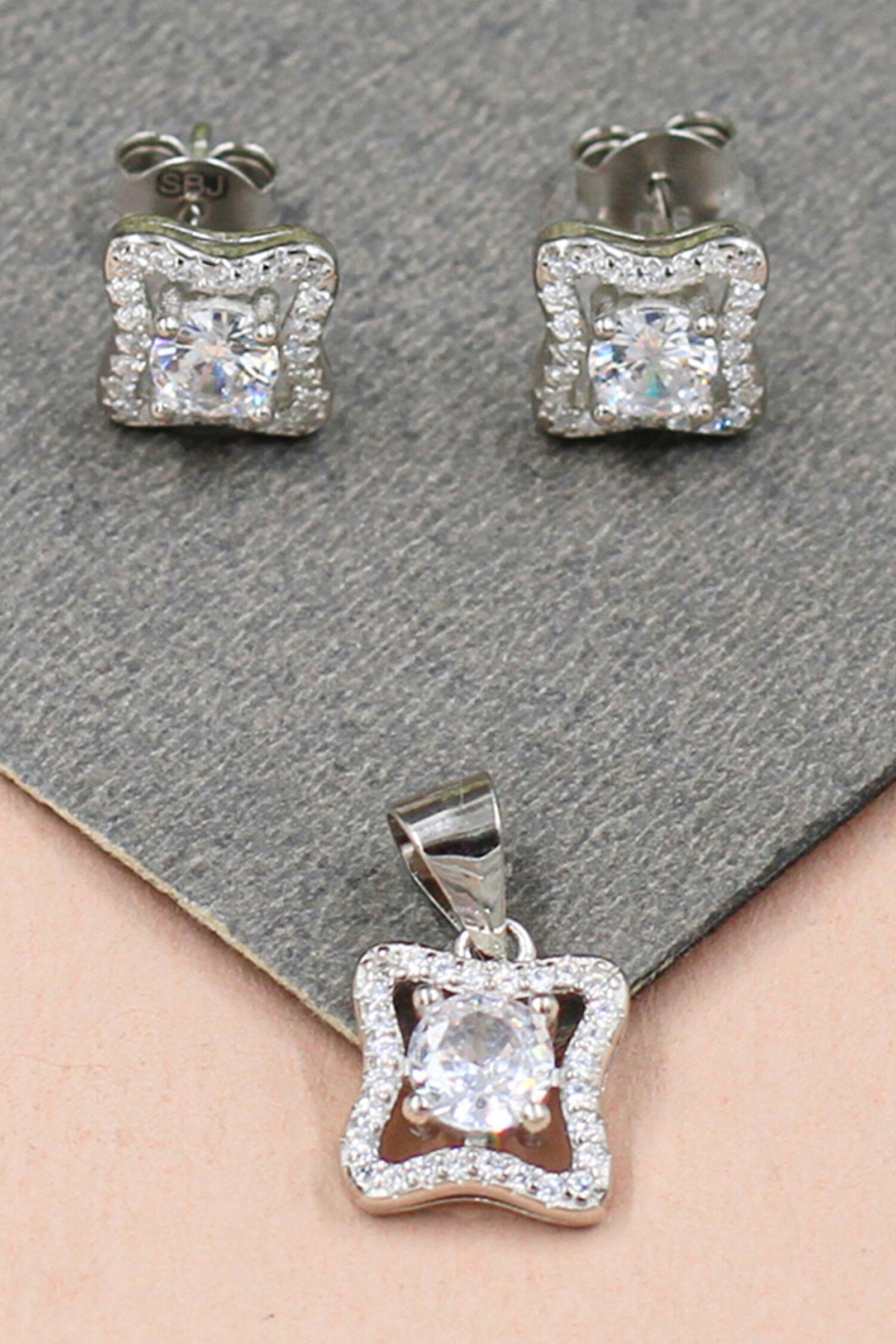 Blossom Stone Studded Pendant Set 