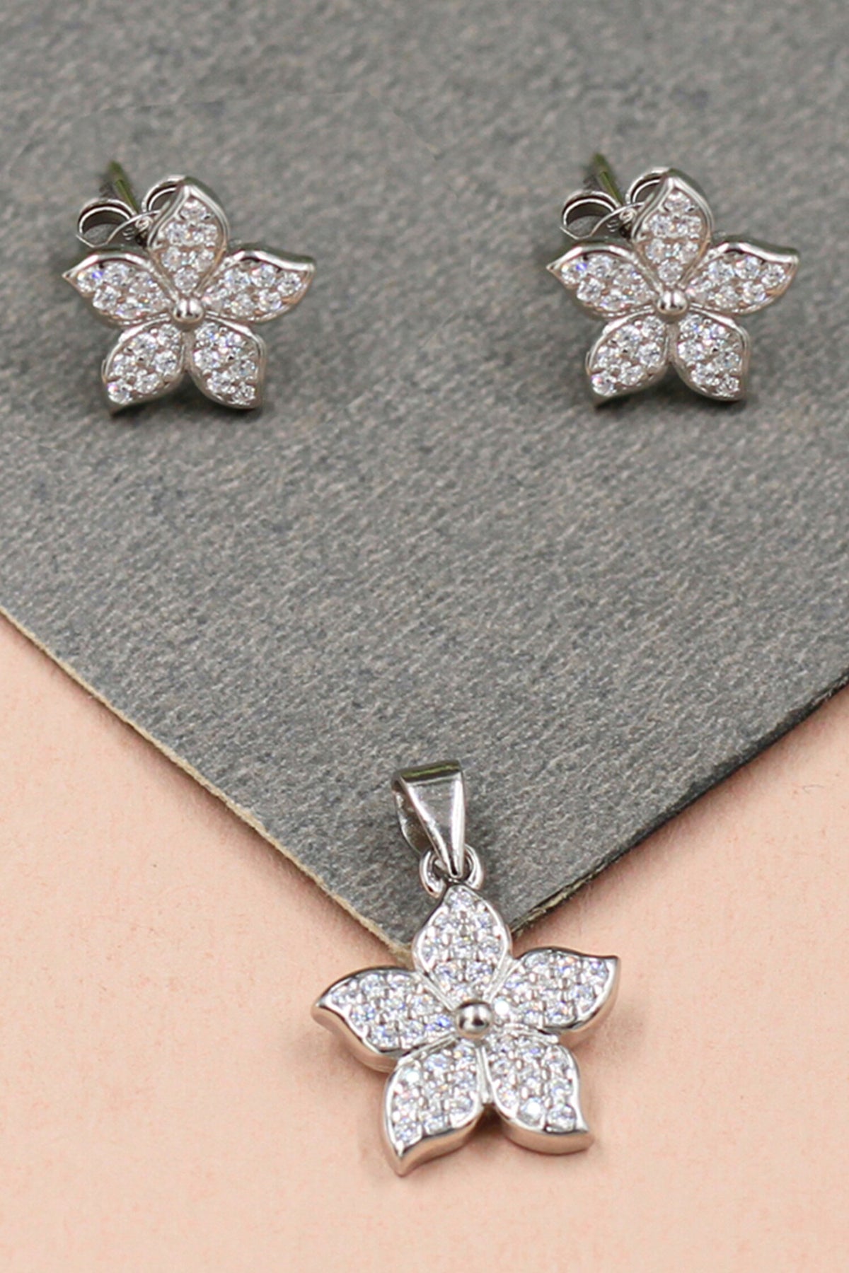 Clear Stone Studded Floral Pendant Set 