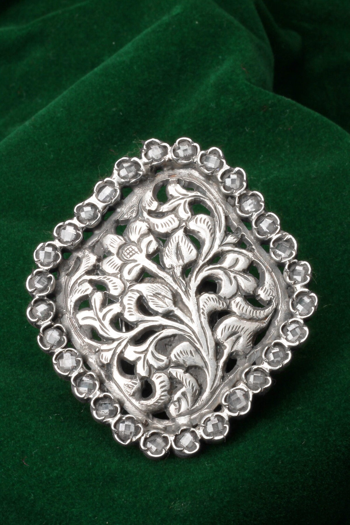 Ritisha Floral Carved Ring 